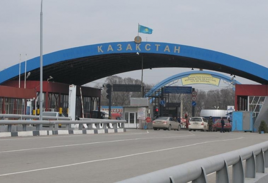 Qazaxıstan, Rusiya və Qırğızıstanla sərhəd keçidini məhdudlaşdırdı