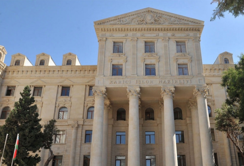 Xarici İşlər Nazirliyi koronavirus infeksiyasının yayılması ilə əlaqədar Azərbaycan vətəndaşlarına xəbərdarlıq edib