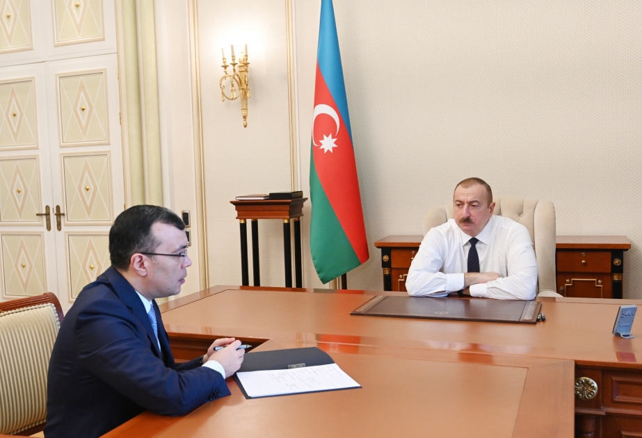 Präsident Ilham Aliyev empfängt Minister für Arbeit und sozialen Schutz VIDEO