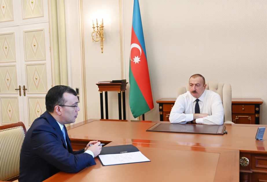 Ilham Aliyev recibió al ministro de Trabajo y Protección Social de la Población