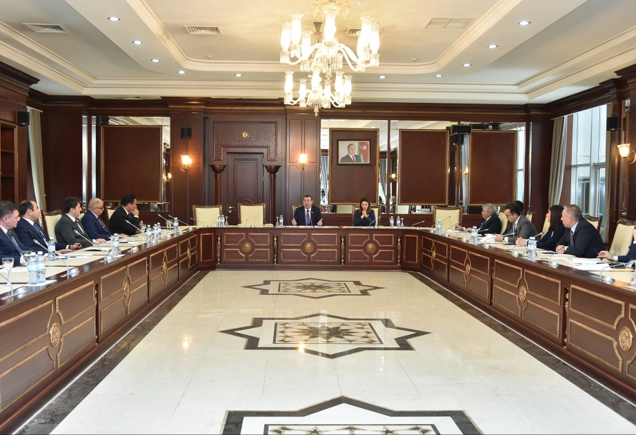 Milli Məclisin Beynəlxalq münasibətlər və parlamentlərarası əlaqələr komitəsinin iclası keçirilib