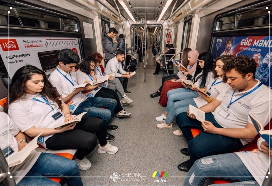 “Metroda kitab oxu” adlı sosial aksiya keçirilib