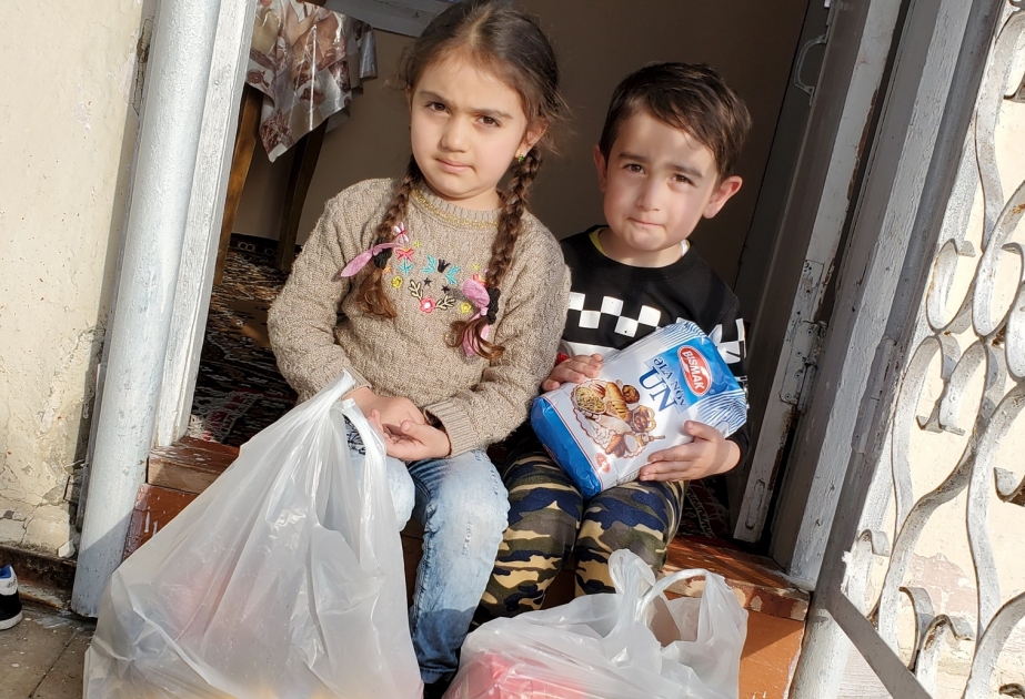 Aztəminatlı ailələrə bayram sovqatı paylanıb