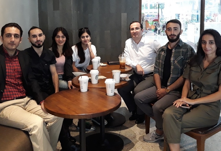 Azərbaycanın İndoneziyadakı səfirliyinin nümayəndələri bu ölkədə təhsil alan tələbələrimizi ziyarət ediblər