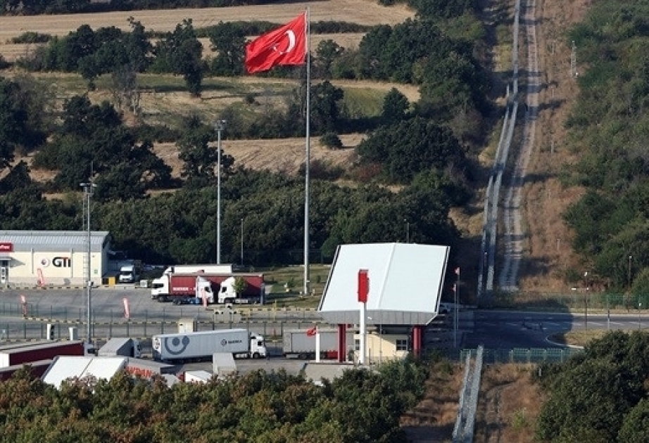 La Turquie ferme ses frontières avec la Grèce et la Bulgarie