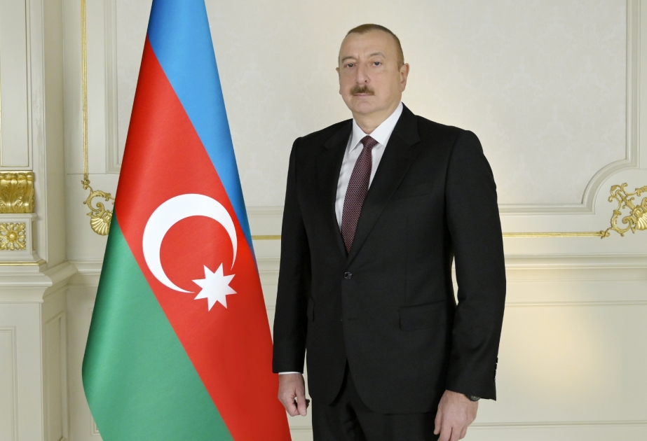 Ilham Aliyev dona el salario anual al Fundación de Lucha contra el Coronavirus