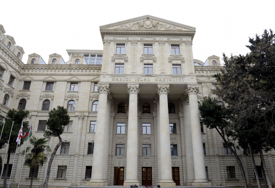 La Cancillería de Azerbaiyán dona 215 mil manats al Fondo de Apoyo a la lucha contra el Coronavirus