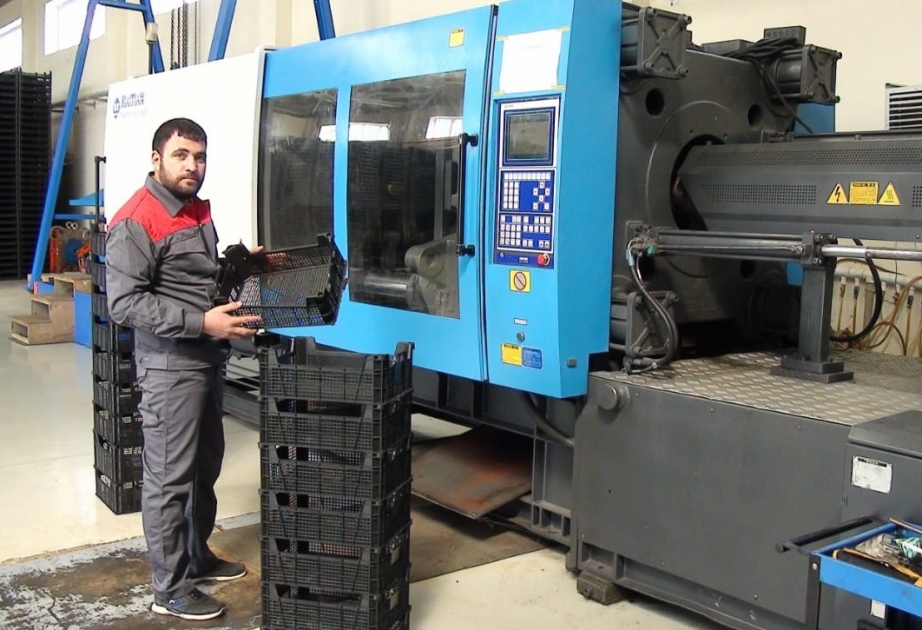 Hacıqabul Sənaye Məhəlləsindəki plastik tara istehsalı müəssisəsi ixrac potensialına da malik olacaq  VİDEO
