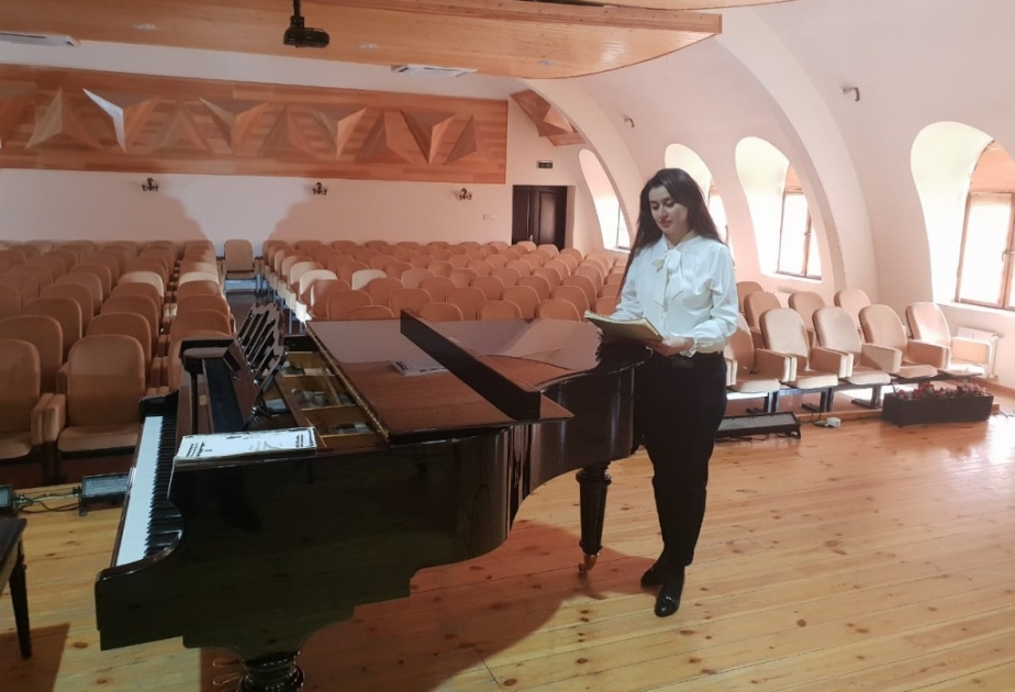 Mərkəzi İncəsənət məktəbində “Bizi birləşdirən mədəniyyət” layihəsinin çəkilişlərinə start verildi