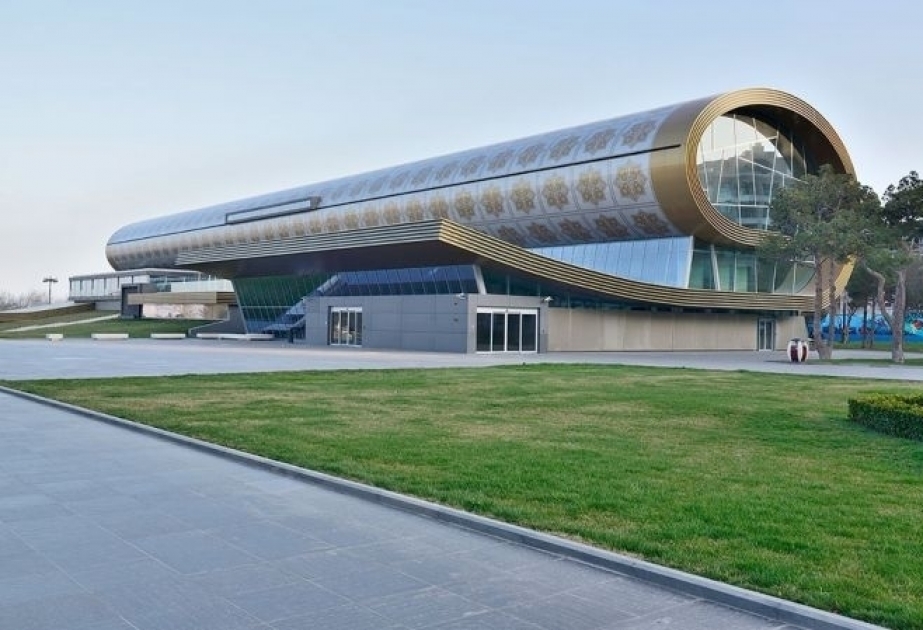 阿塞拜疆地毯博物馆为抗击新型冠状病毒基金会捐款