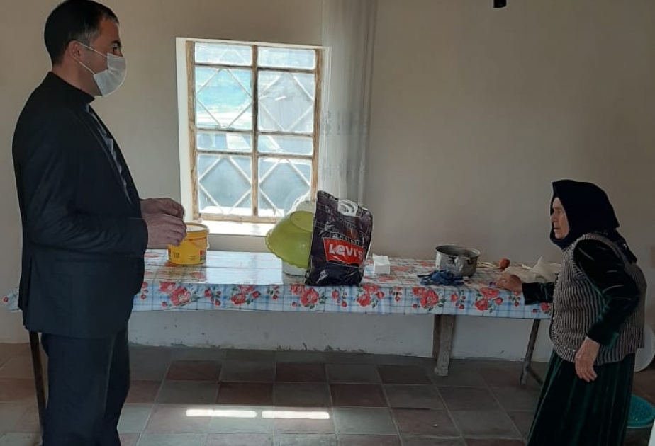 Qobustanda tənha və ahıl insanlar ziyarət olunur