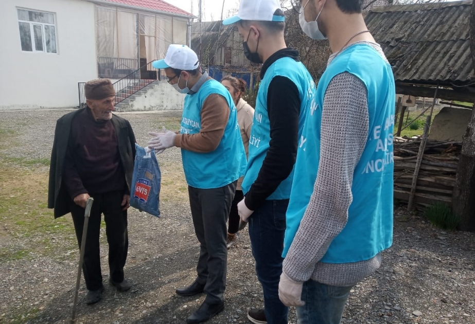 YAP Balakən rayon təşkilatının könüllüləri tənha və ahıl insanlara gigiyenik vasitələr çatdırıblar
