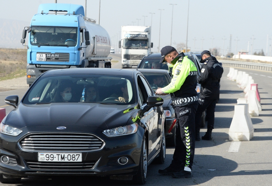 Polis kapitanı: Ələt qəsəbəsinin iki sakini region qeydiyyatında olan sürücülərə məxsus avtomobilləri postdan keçirərkən saxlanılıb