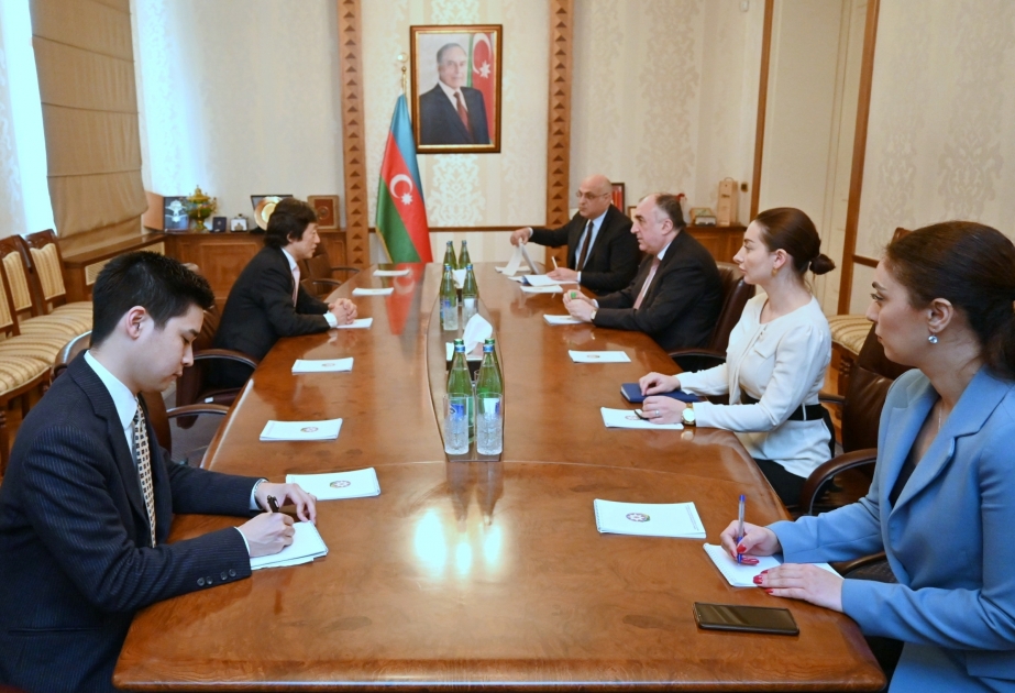 日本驻阿塞拜疆大使结束任期
