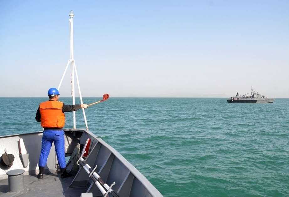 Военно-морские силы Азербайджана провели тактическое учение ВИДЕО