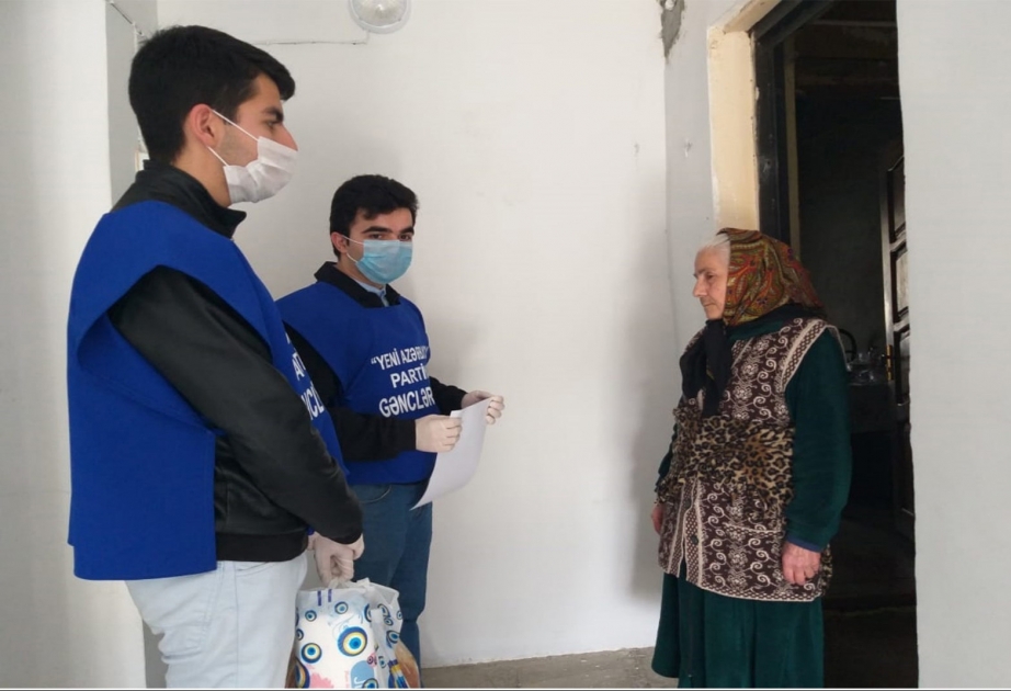 Şəkili gənclər "Sağlamlığımız milli həmrəyliyimizdədir" adlı aksiyada fəal iştirak ediblər