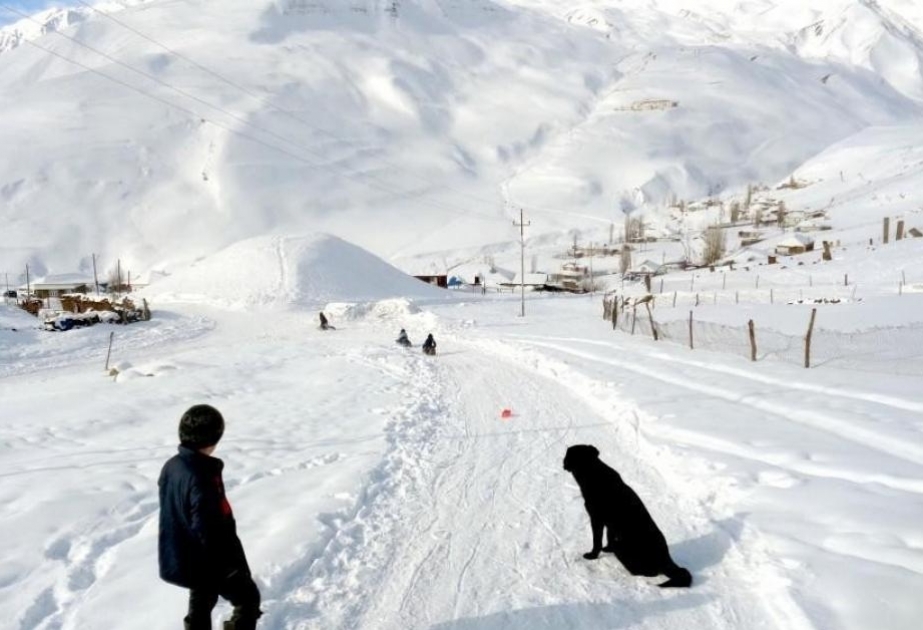 Qubanın Qırız kəndinə 10, Xınalığa isə 2 santimetr qar yağıb VİDEO