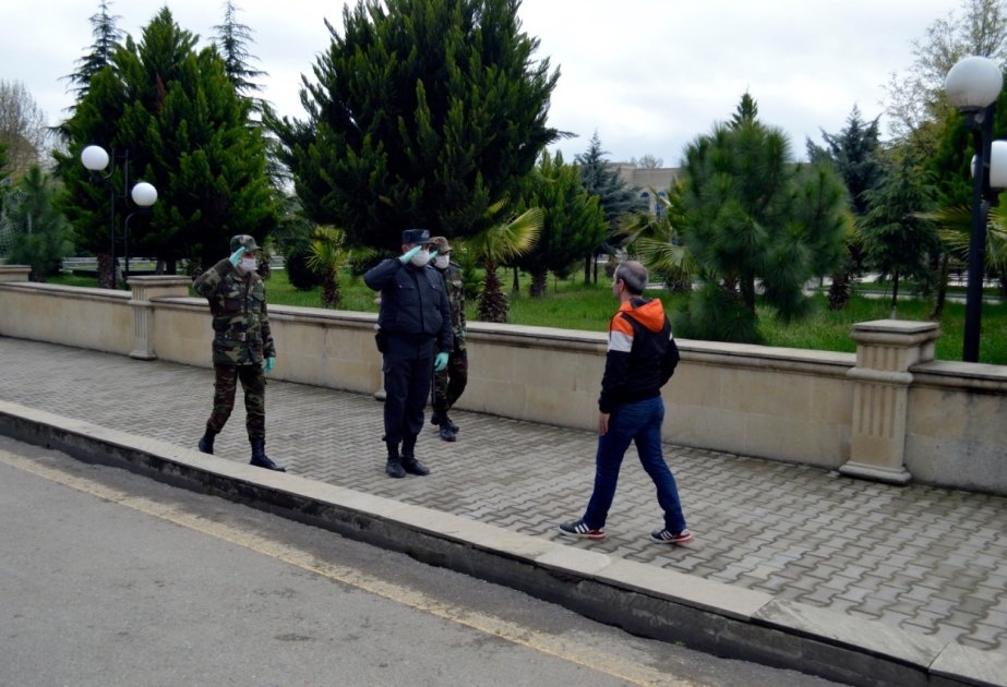 Masallı polisi “Evdə qal!” devizi ilə keçirilən aksiyada daha 10 ailəyə ərzaq yardımı edib