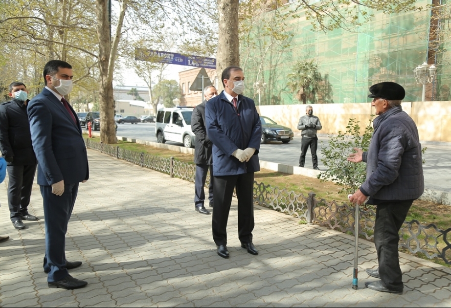 Gəncədə xüsusi karantin rejimi qaydalarına əməl etməyən sakinlərə xəbərdarlıq olunub