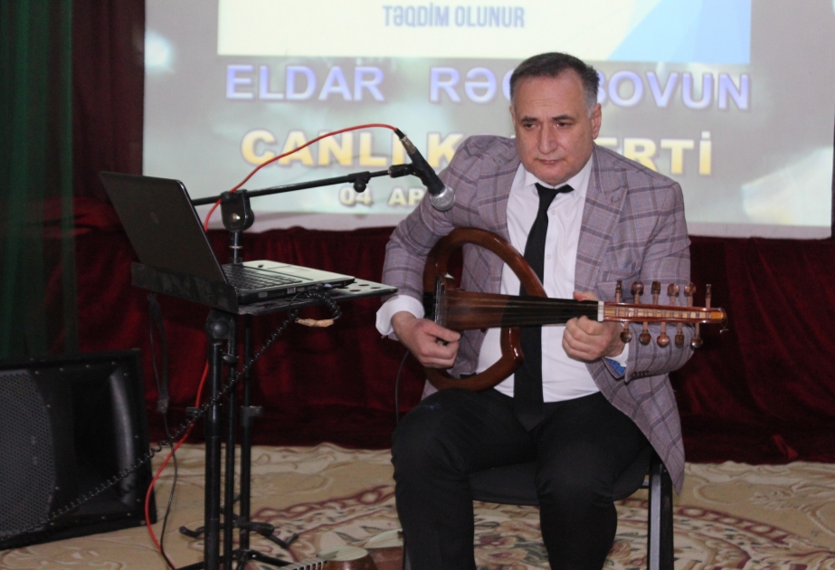 Şəkinin tanınmış musiqiçisi Eldar Rəcəbovun onlayn solo konserti olub