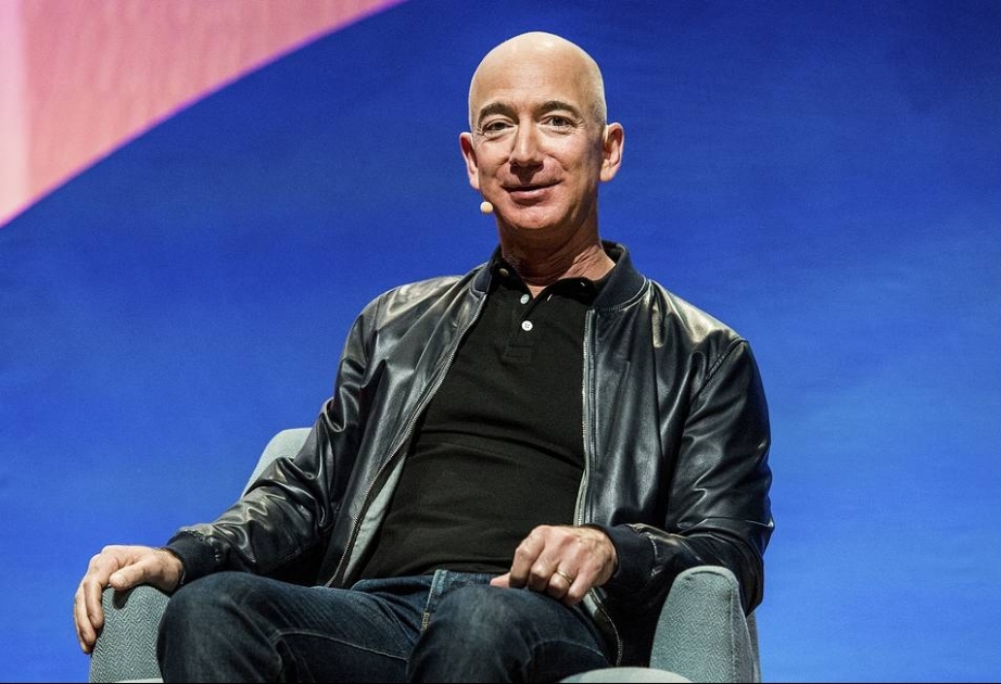 “Forbes” dünyanın ən varlı insanının adını açıqlayıb