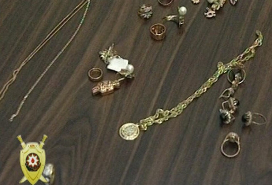 Suraxanı rayonunda evdən külli miqdarda qızıl-zinət əşyaları oğurlanıb