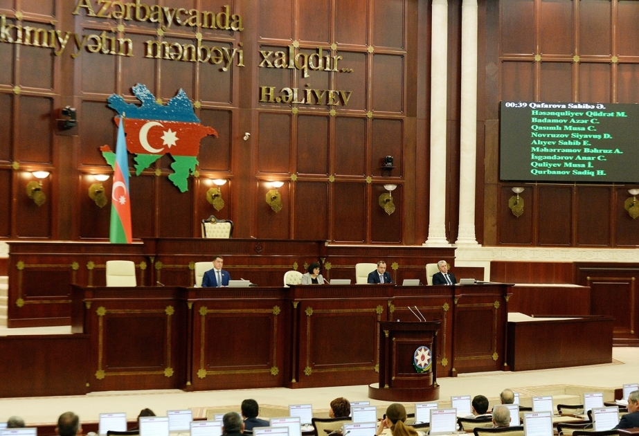 Azerbaijani Parliament approves annual report of Cabinet of Ministers on its activities in 2019