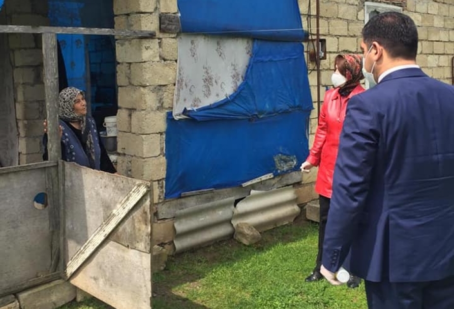 YAP Masallı rayon təşkilatı daha 30 ailəyə tibbi spirt, maska, əlcək və ərzaq yardımı paylayıb
