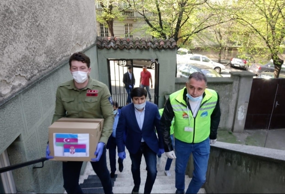 Azərbaycanın Serbiyadakı səfirliyi humanitar yardım paylayıb