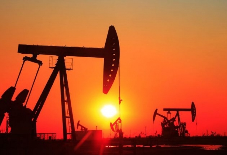 Beynəlxalq ekspertlər: Neft hasilatının azaldılması təkcə qiymətlərin indiki səviyyədə qalmasını təmin edə bilər