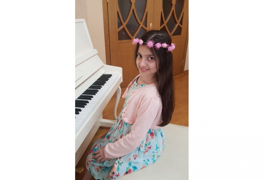 Mərkəzi İncəsənət məktəbində onlayn mini-müsabiqə başa çatıb
