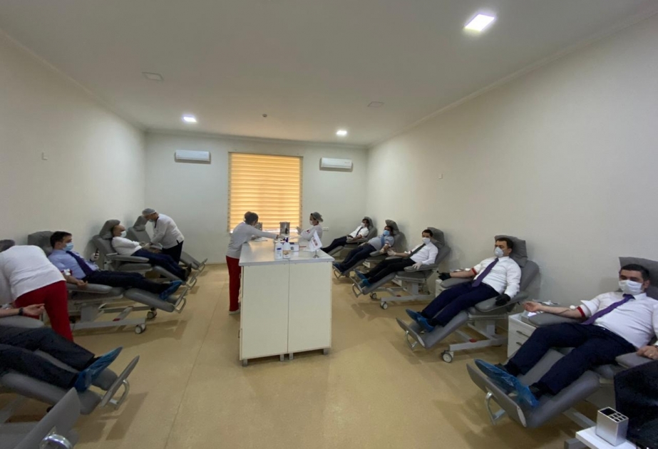 Bakı Şəhər İcra Hakimiyyətinin əməkdaşları uşaqlar üçün qan verilməsi aksiyasına qoşulublar
