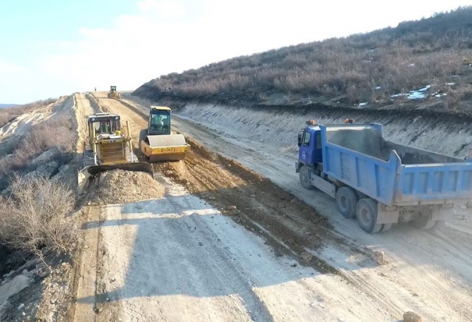 Şəkidə 6 yaşayış məntəqəsini əhatə edən yollar yenidən qurulur VİDEO