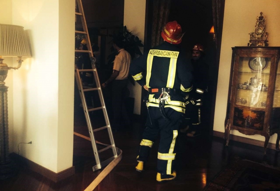 Naftalanda baş verən yanğın zamanı bir nəfər tüstüdən zəhərlənib