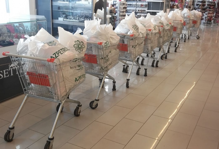 ®  “Azpetrol” şirkəti aztəminatlı ailələrə yardım edib