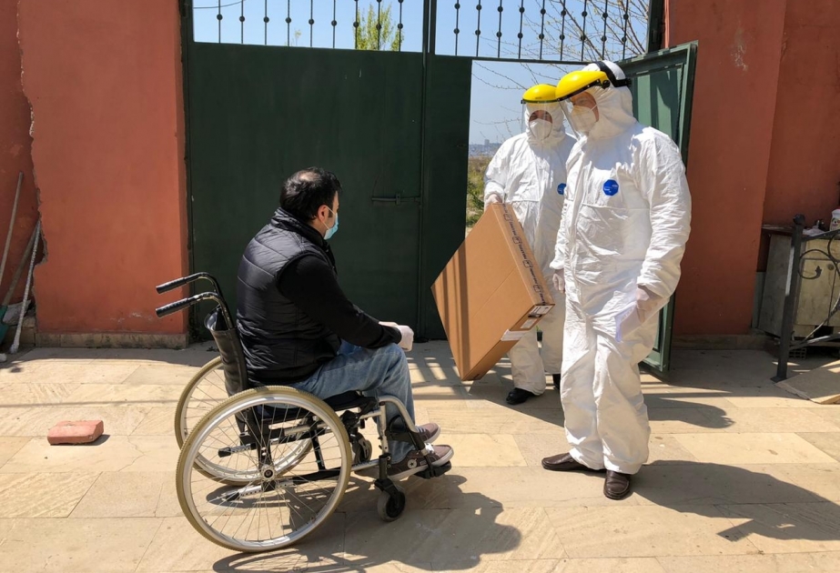Əlilliyi olan şəxslərə 333 reabilitasiya vasitəsi evlərinə aparılaraq verilib