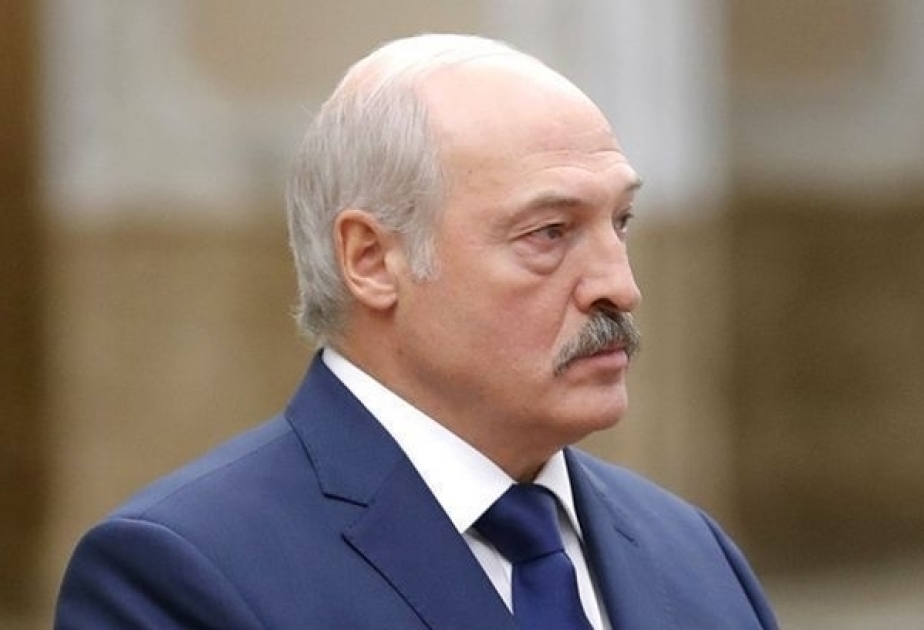 Aleksandr Lukaşenko Belarus məktəblərində tədris prosesinin bərpa olunmasını təklif edib