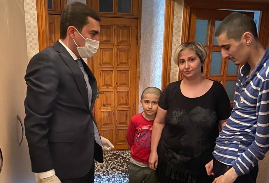 Konstitusiya Məhkəməsi Aparatının əməkdaşları köməyə ehtiyacı olan 30-dan çox ailəyə yardım ediblər