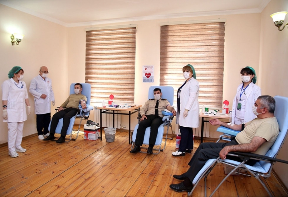 Hərbi qulluqçular qanvermə aksiyasında iştirak edib