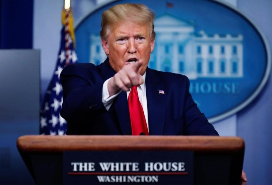 Трамп заявил, что приостановит иммиграцию в связи с необходимостью защиты рабочих мест американцев