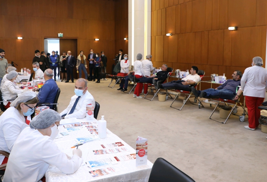 Yeni Azərbaycan Partiyasında qanvermə aksiyası keçirilibVİDEO