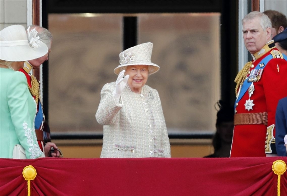 Aujourd'hui, c'est l'anniversaire de la reine Elizabeth II