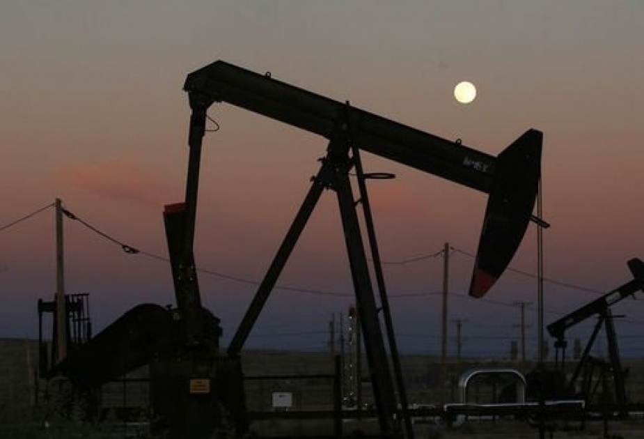 Brent crude oil price hits 21-year low amid glut