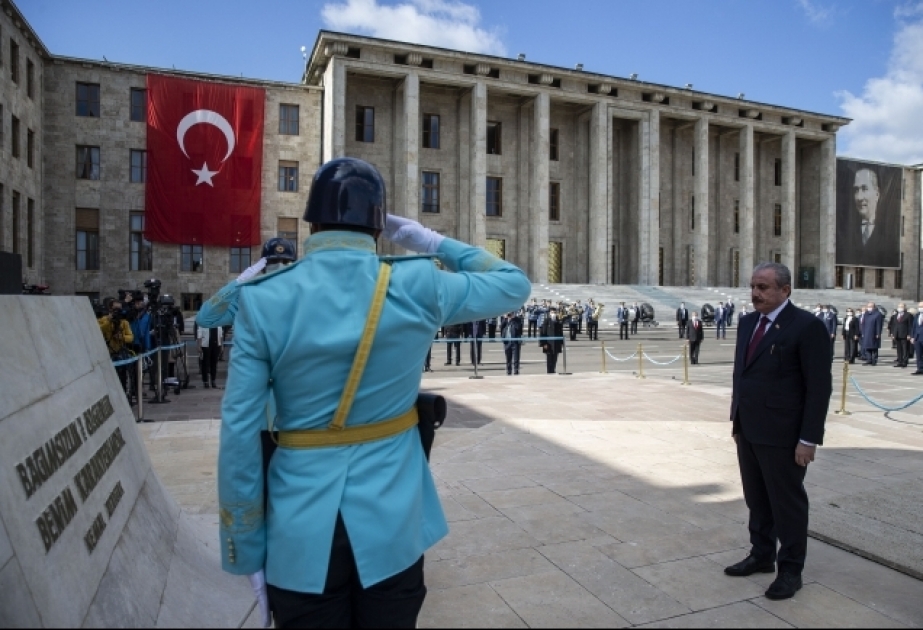 Türkiyədə Milli Suverenlik və Uşaq Bayramı qeyd olunur