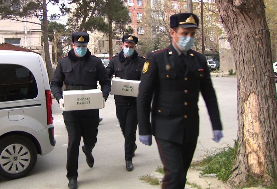 Diplomatik nümayəndəliklərin mühafizəsi üzrə əlahiddə polis taborunun əməkdaşları aztəminatlı ailələrə yardım ediblər VİDEO