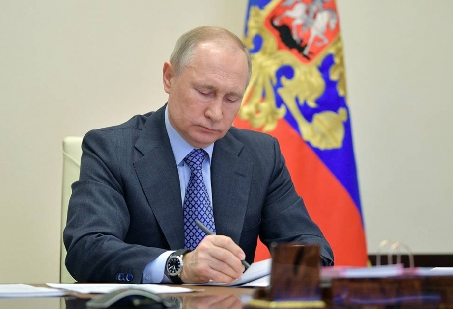 Prezident Vladimir Putin “Rusiya vətəndaşlığı alınması prosedurunun sadələşdirilməsi haqqında” qanunu imzalayıb