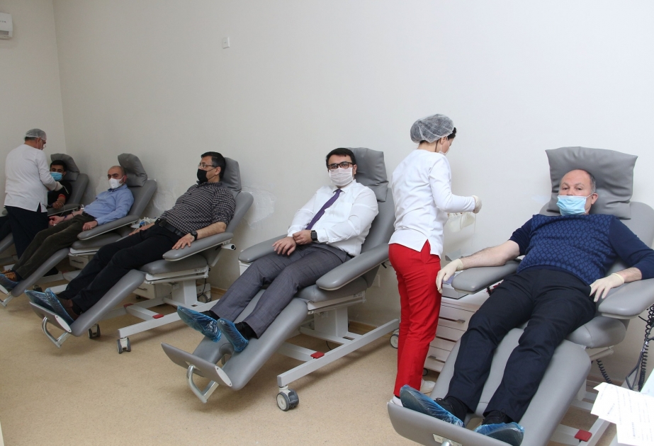 Bakı Beynəlxalq Multikulturalizm Mərkəzinin əməkdaşları qanvermə aksiyasında iştirak edib