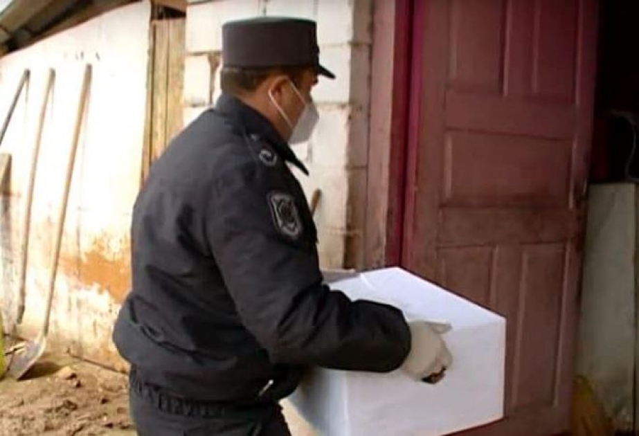 Şəmkirdə polis 100-ə yaxın aztəminatlı ailəyə yardım edib