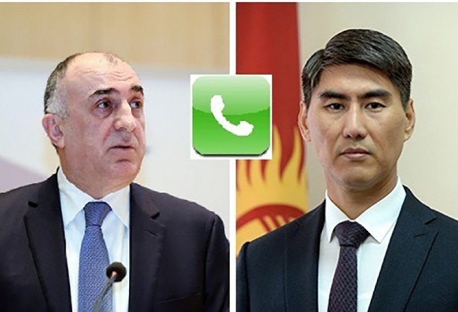 Cancilleres de Azerbaiyán y Kirguistán discuten la cooperación bilateral por teléfono