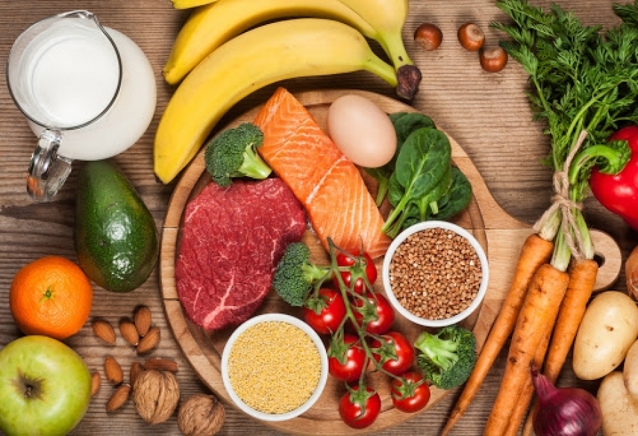 Vitaminlərlə zəngin və balanslaşdırılmış qidalar immuniteti gücləndirir